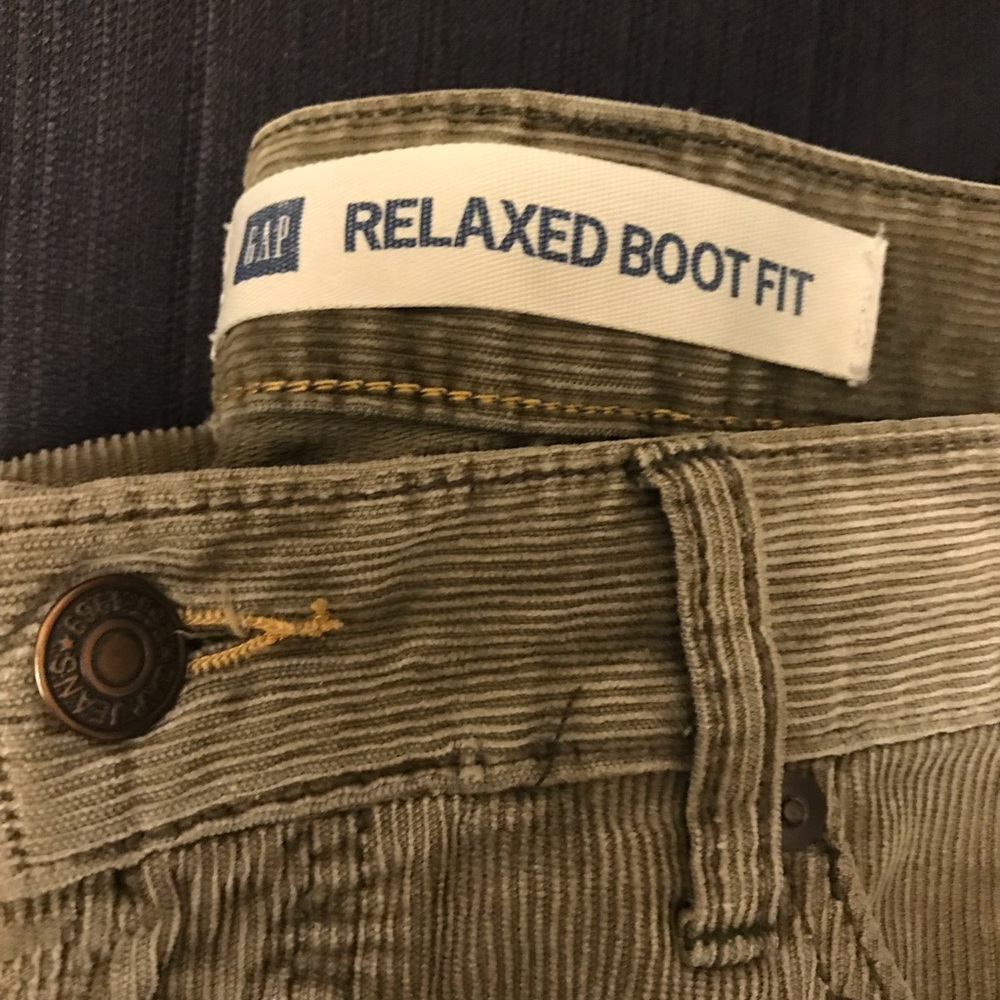 GAP relaxed fit bootcut corduroy green men’s pants
